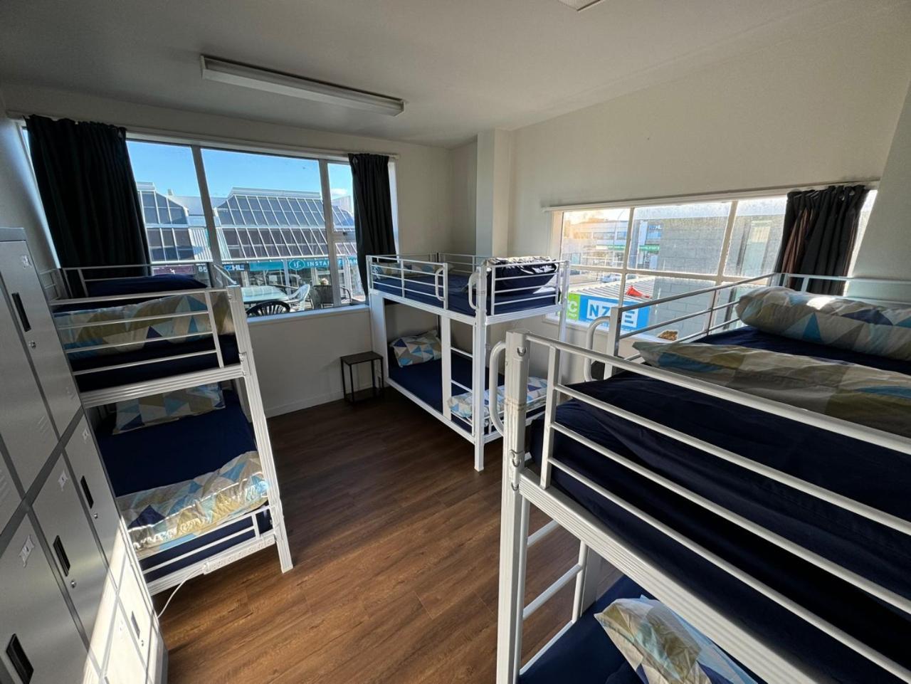 Backpackers Hostel *